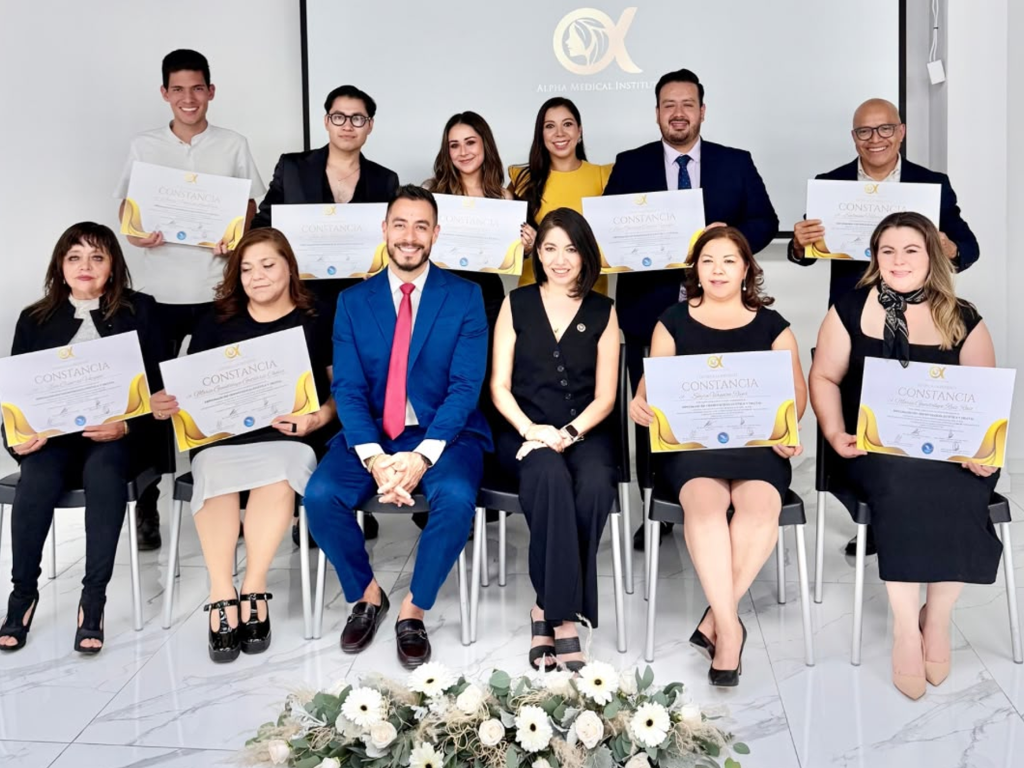 Grupo de profesionales al concluir una práctica clínica
